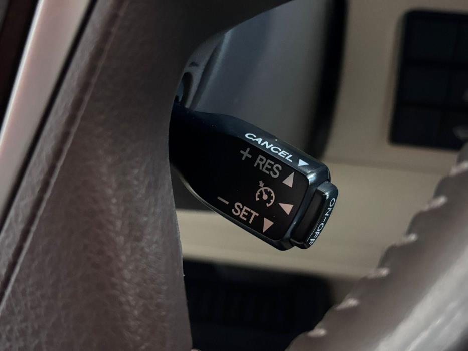 TOYOTA Land Cruiser 2018