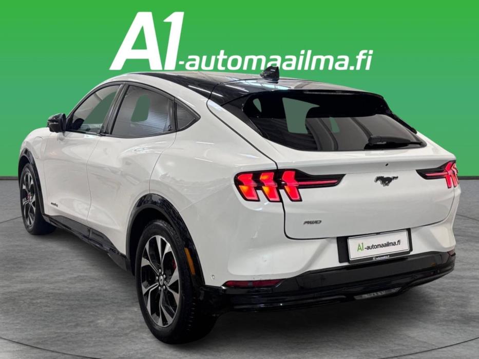 FORD Mustang Mach-E 2022