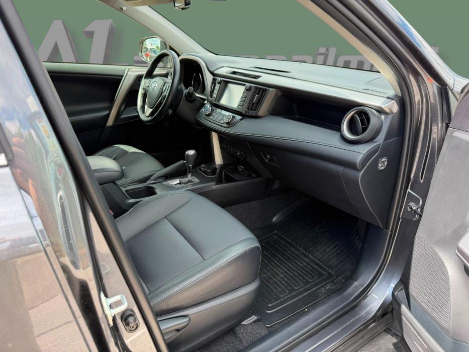 TOYOTA RAV4 2017