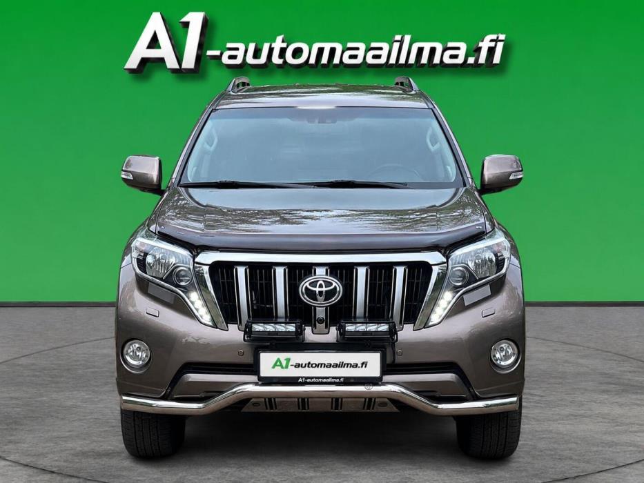 TOYOTA Land Cruiser 2016