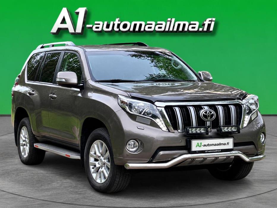 TOYOTA Land Cruiser 2016
