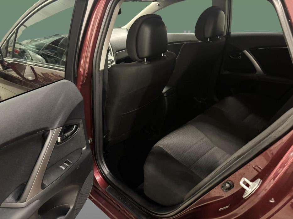 TOYOTA Avensis 2014