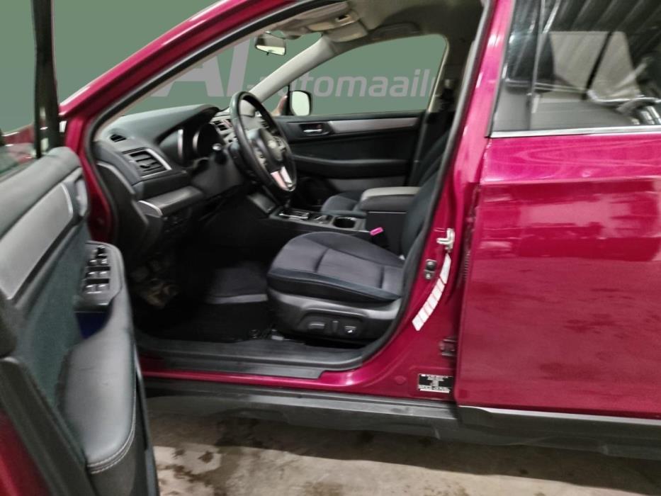 SUBARU Outback 2015