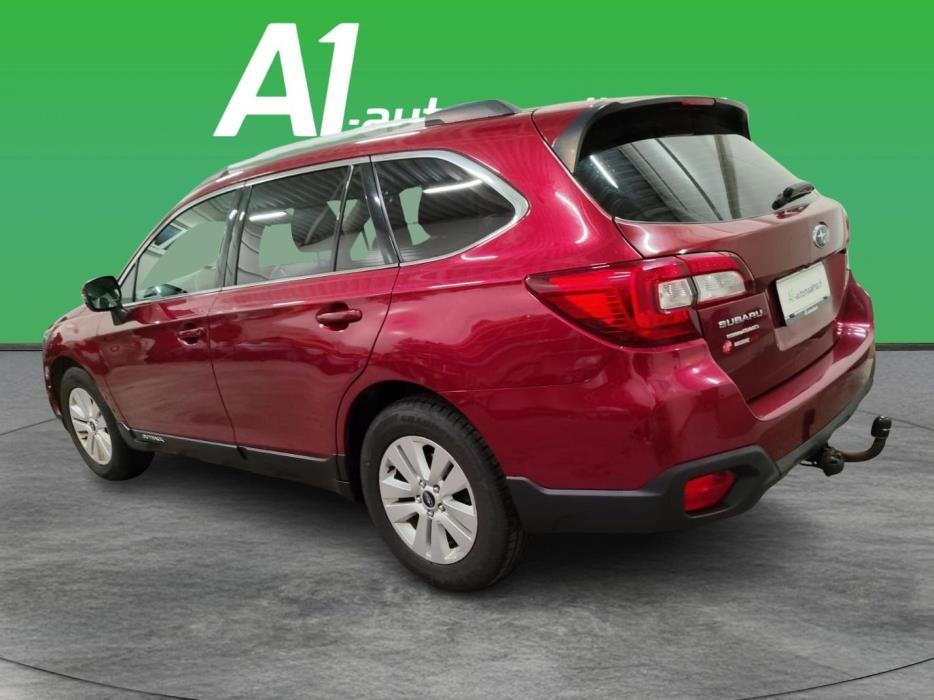 SUBARU Outback 2015