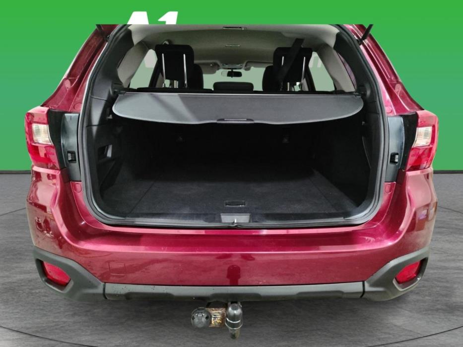 SUBARU Outback 2015