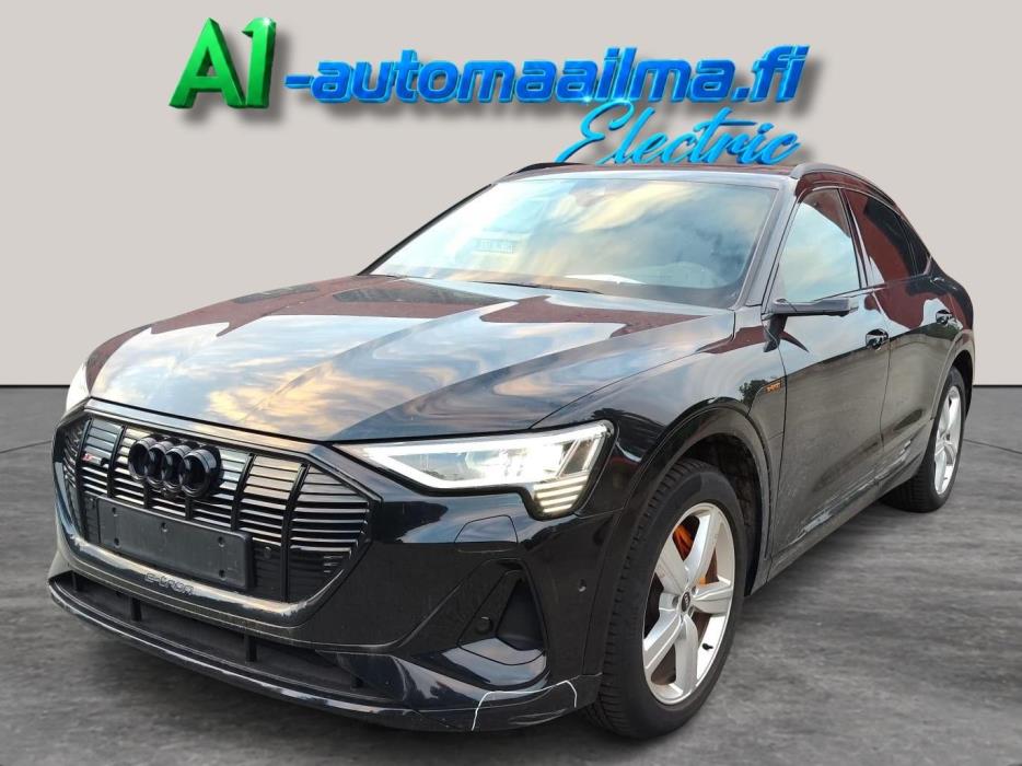 AUDI e-tron 2023