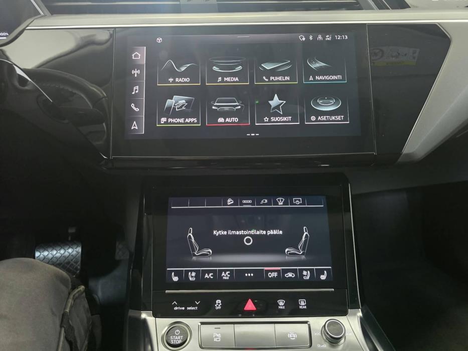 AUDI e-tron 2023