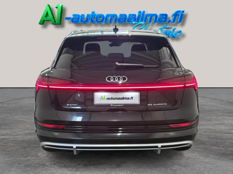AUDI e-tron 2023