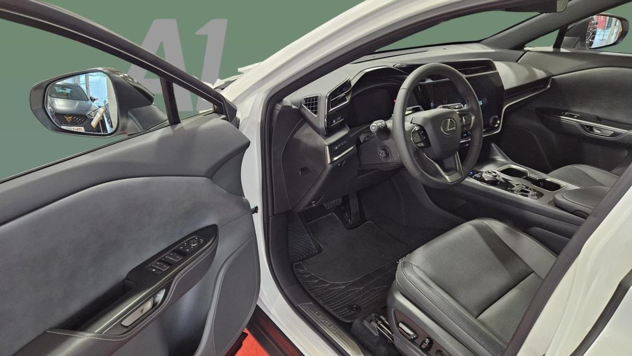 LEXUS RZ 2023