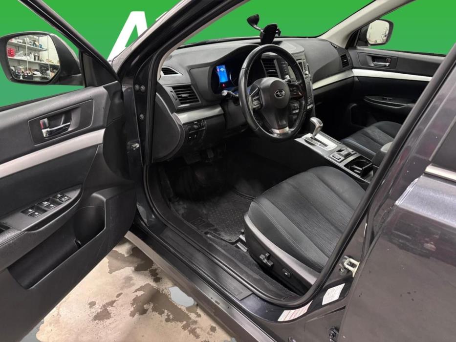 SUBARU Outback 2014