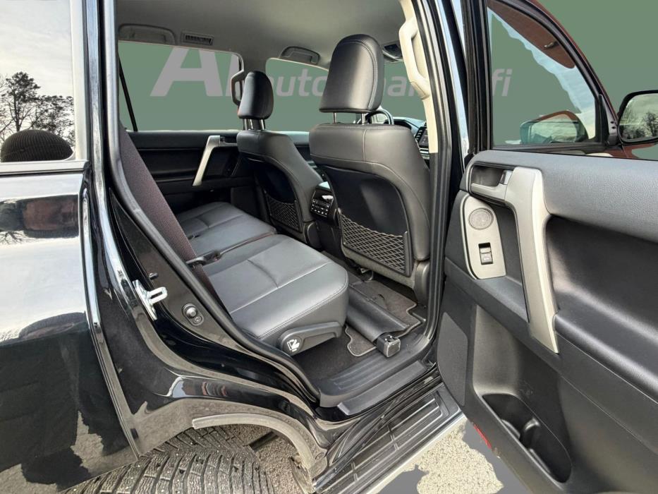 TOYOTA Land Cruiser 2021