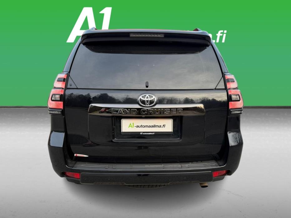 TOYOTA Land Cruiser 2021