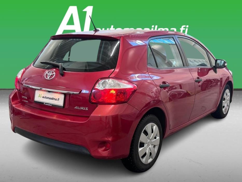 TOYOTA Auris 2010