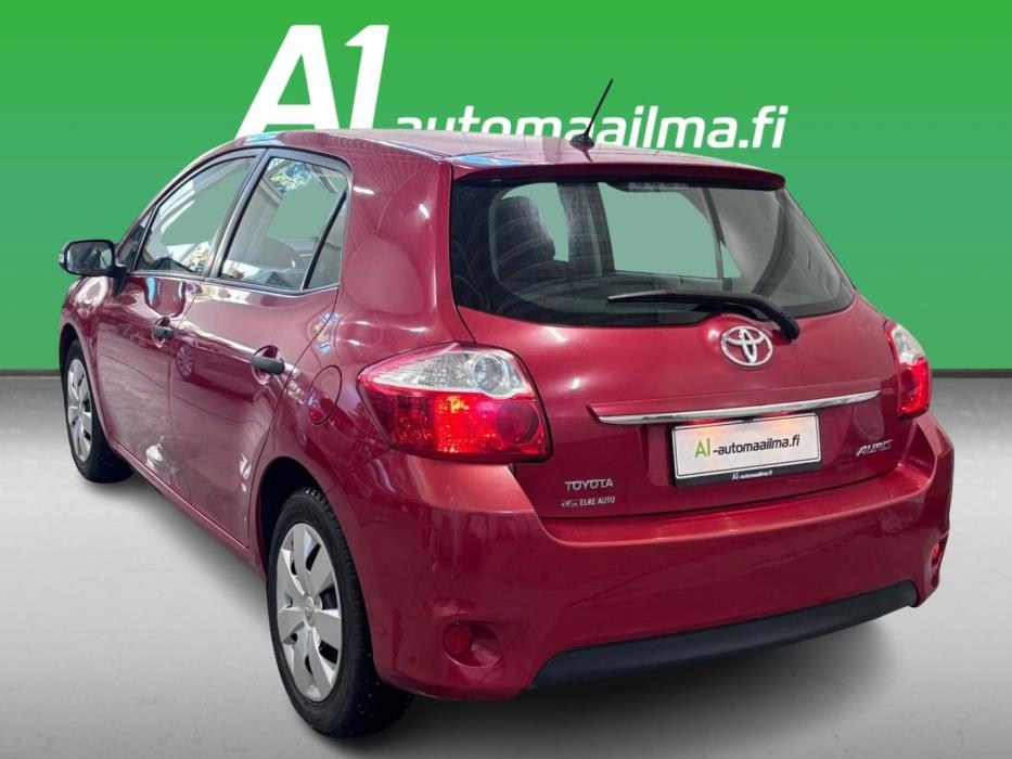 TOYOTA Auris 2010