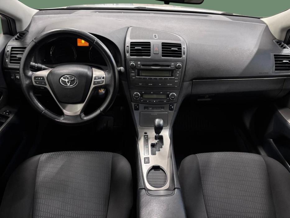 TOYOTA Avensis 2009