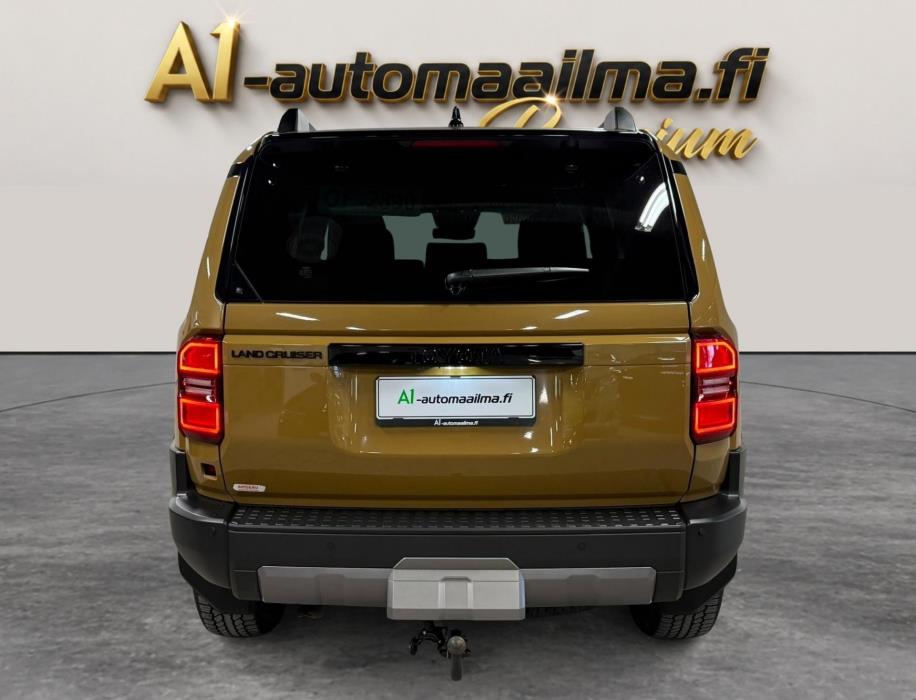 TOYOTA Land Cruiser 2025