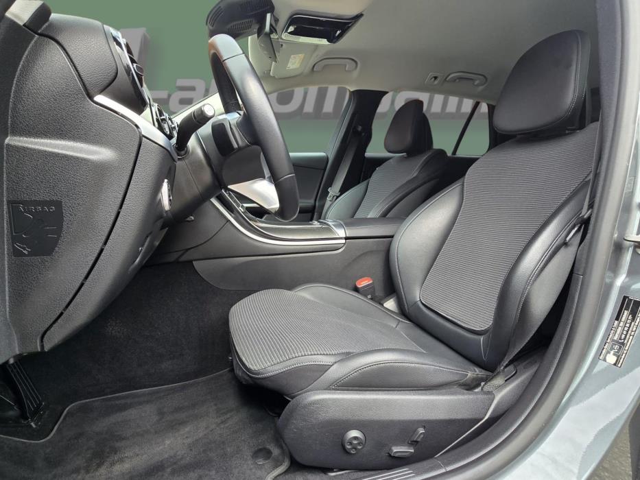 MERCEDES-BENZ C 2022