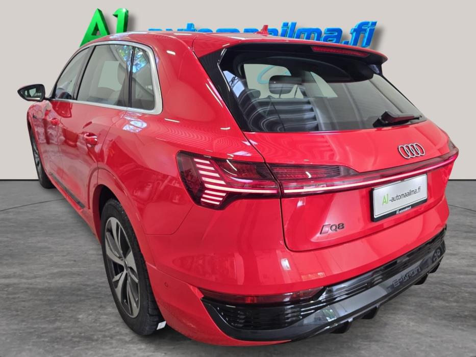 AUDI Q8 e-tron 2024