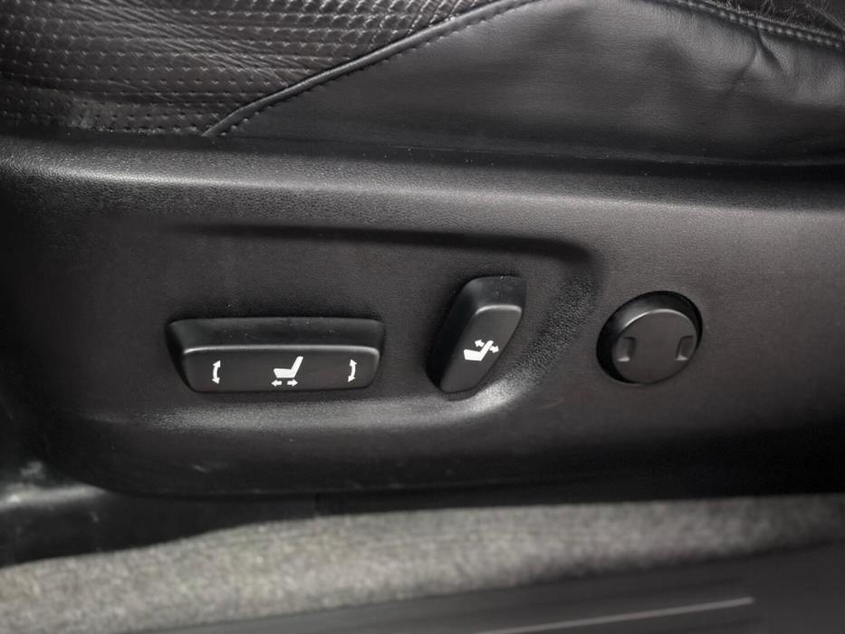 TOYOTA Land Cruiser 2013