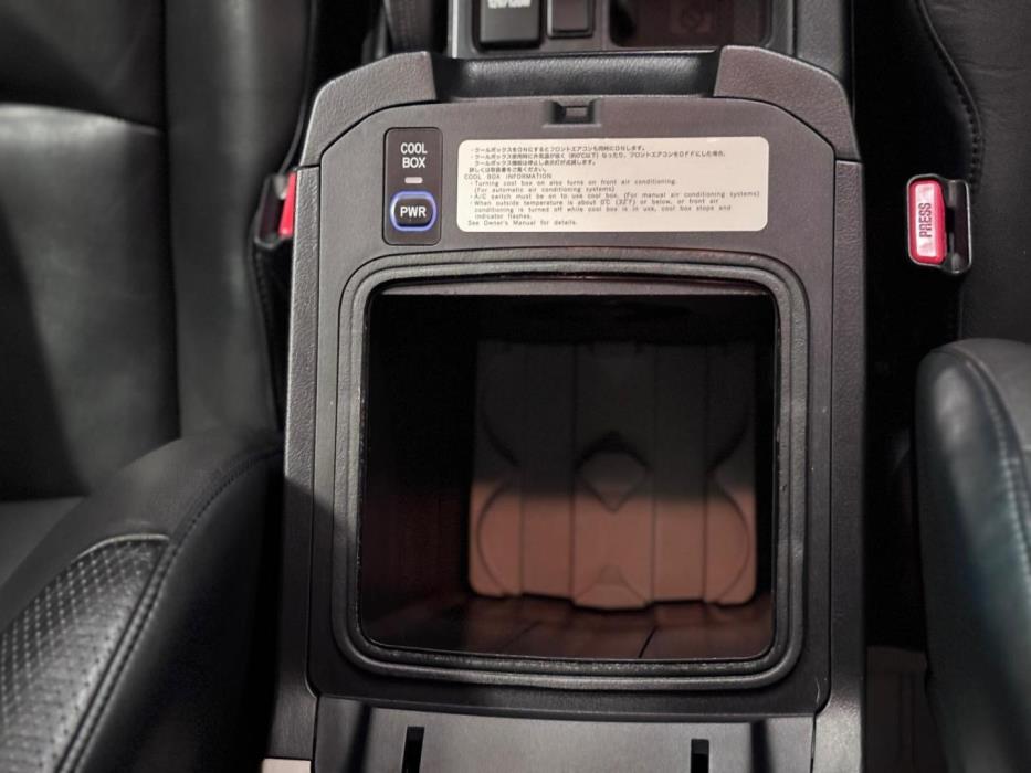 TOYOTA Land Cruiser 2013