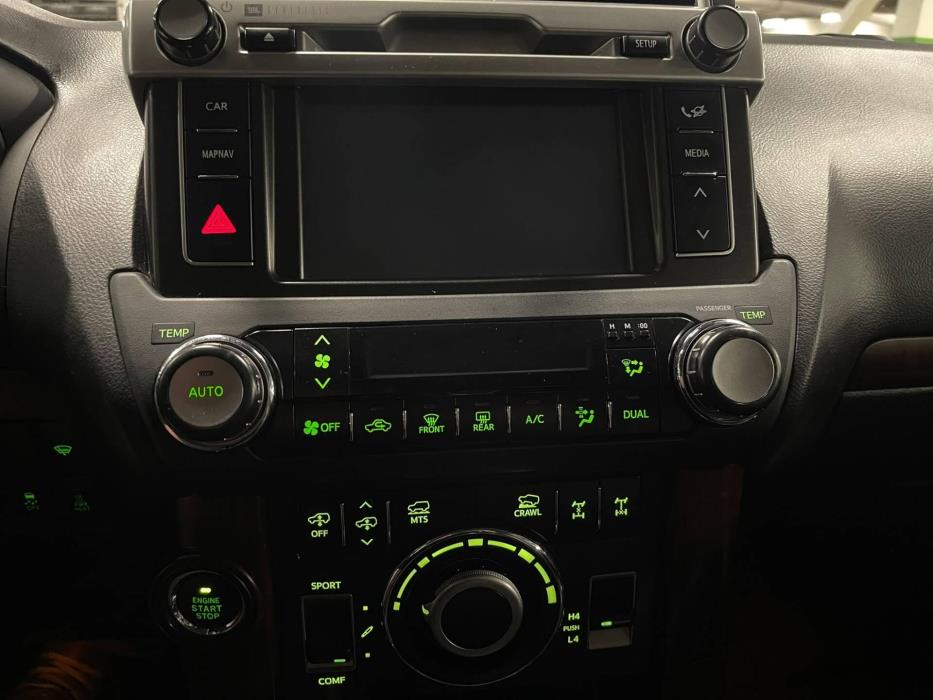 TOYOTA Land Cruiser 2017