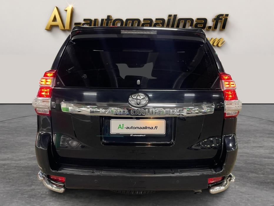 TOYOTA Land Cruiser 2017