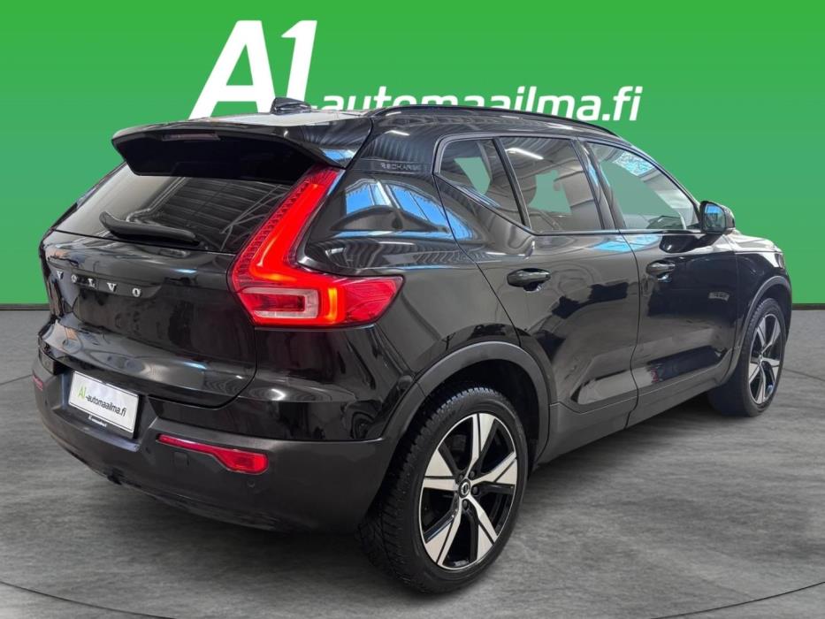 VOLVO XC40 2020