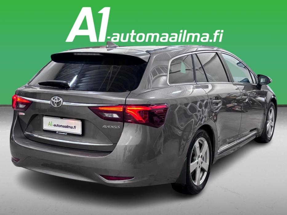 TOYOTA Avensis 2017