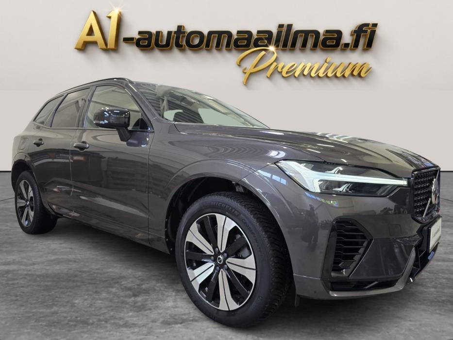 VOLVO XC60 2023