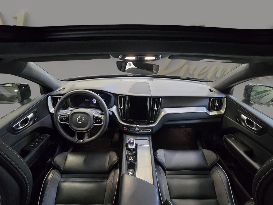 VOLVO XC60 2023