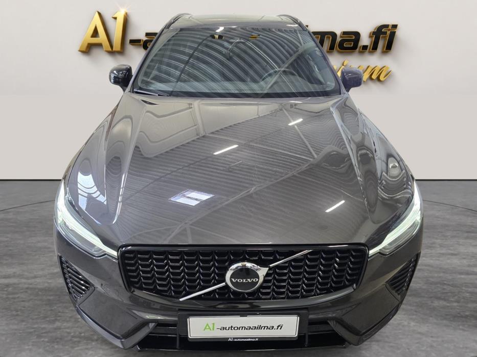 VOLVO XC60 2023