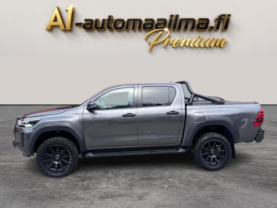 TOYOTA Hilux 2023