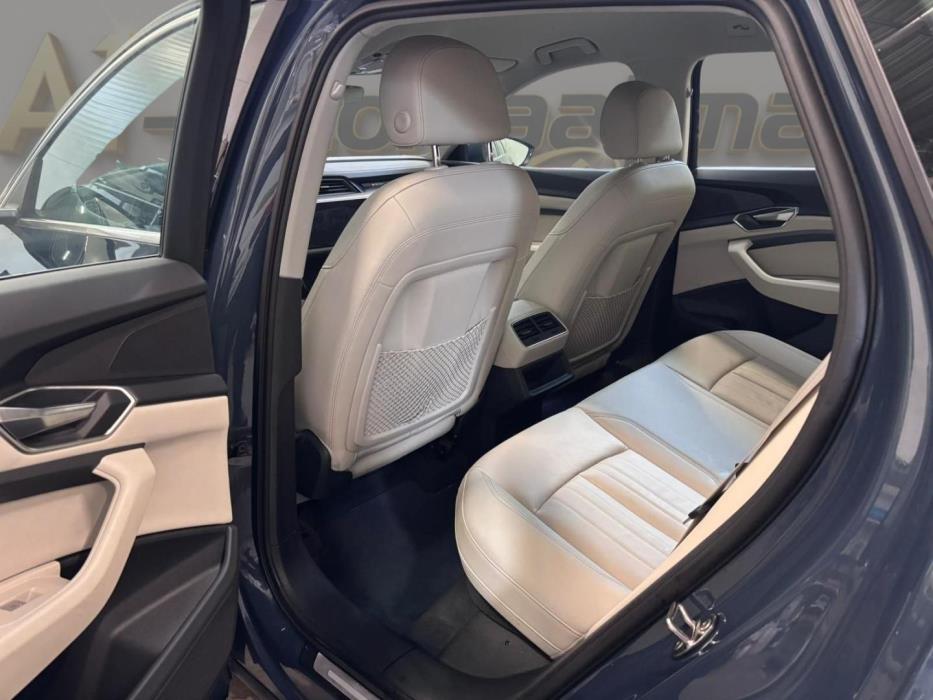 AUDI Q8 e-tron 2024