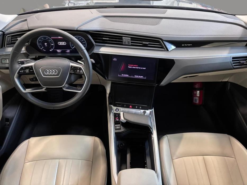 AUDI Q8 e-tron 2024