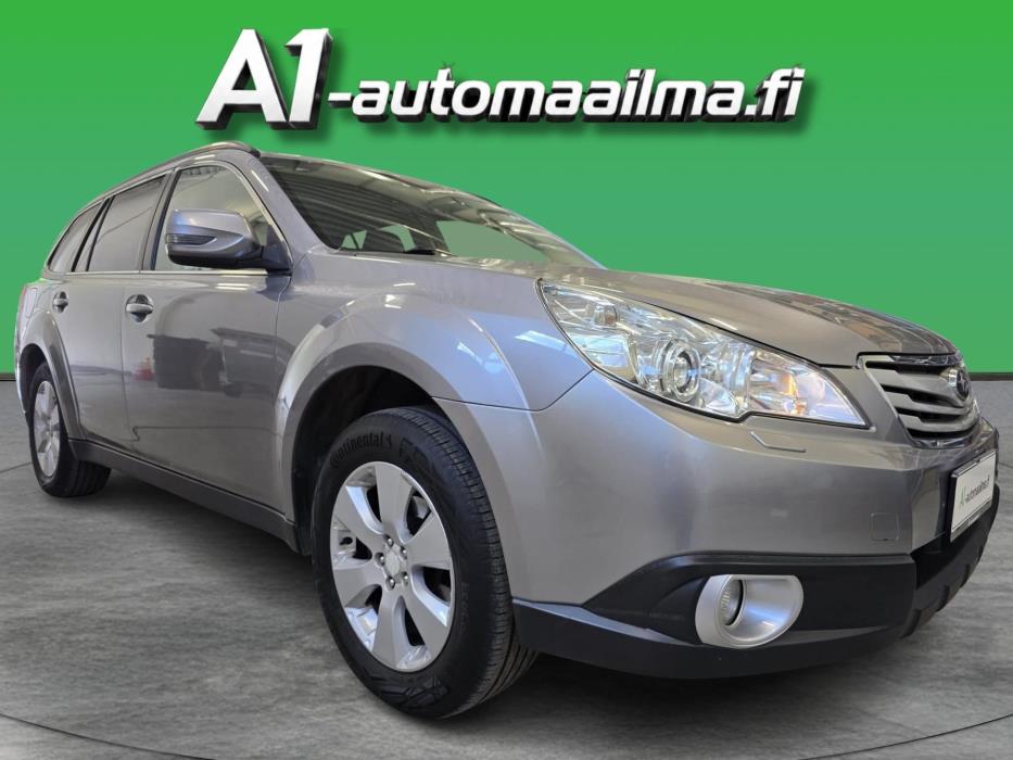 SUBARU Outback 2011