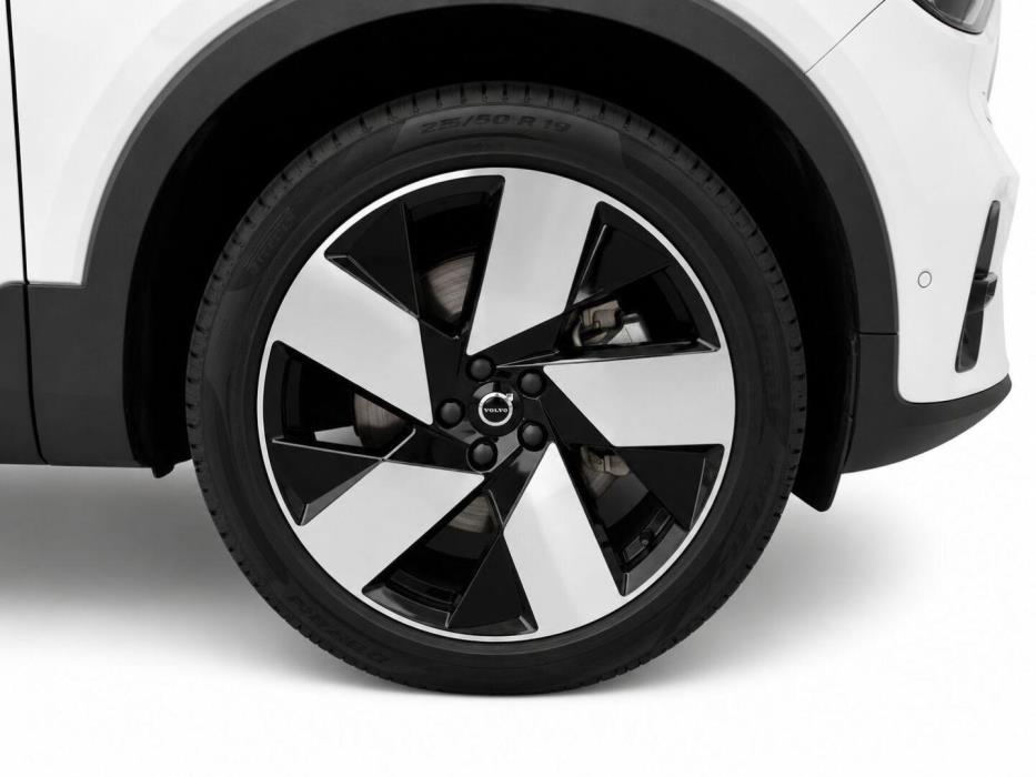 VOLVO C40 2023