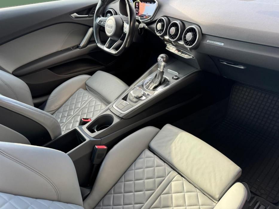 AUDI TT 2015
