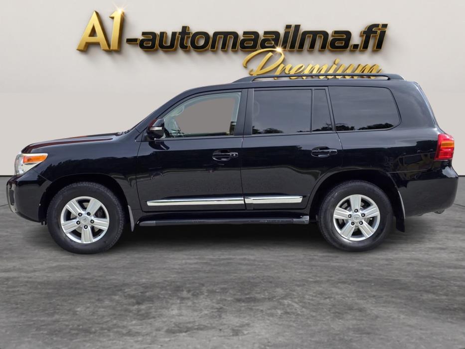 TOYOTA Land Cruiser 2014
