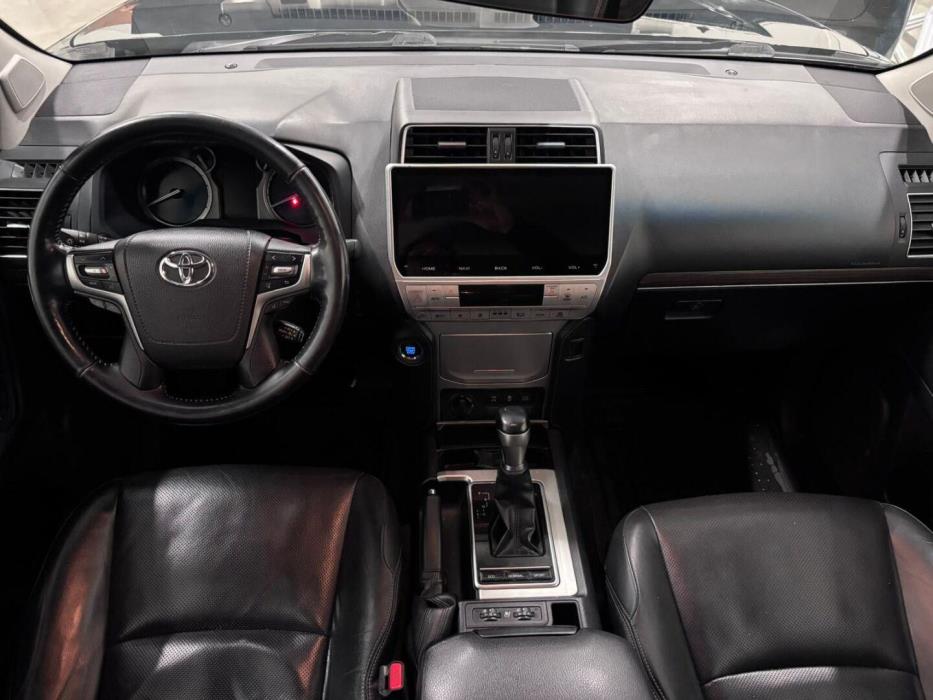 TOYOTA Land Cruiser 2019