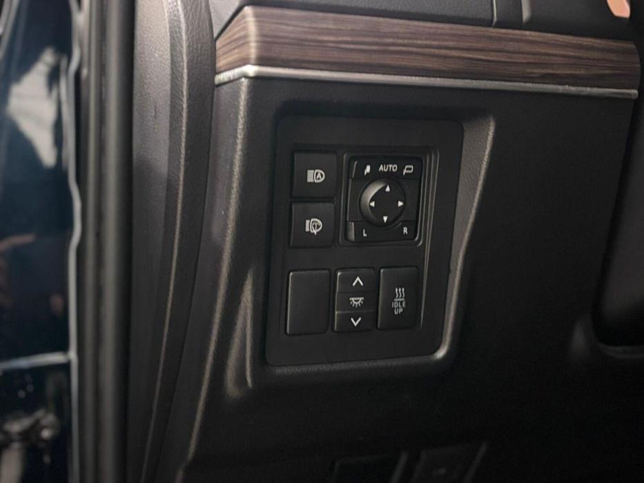 TOYOTA Land Cruiser 2019