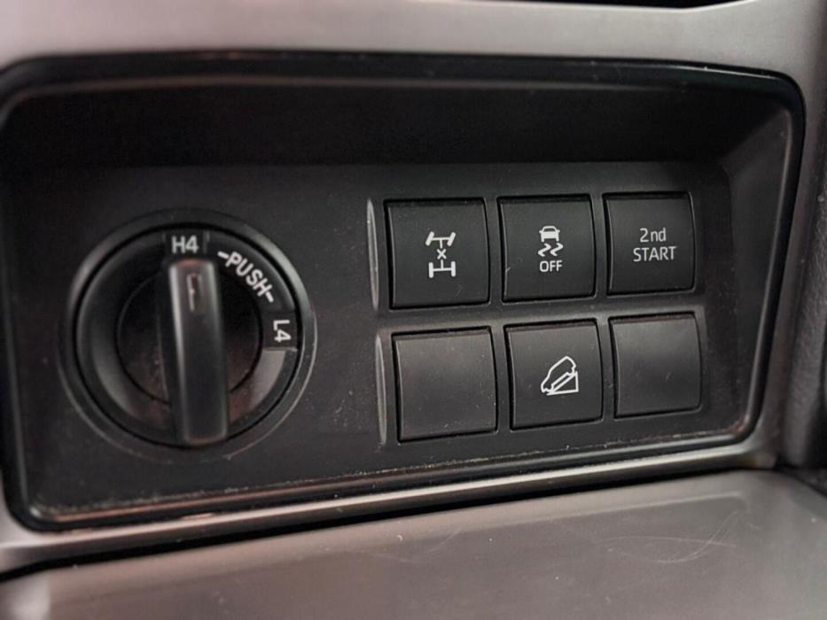 TOYOTA Land Cruiser 2019