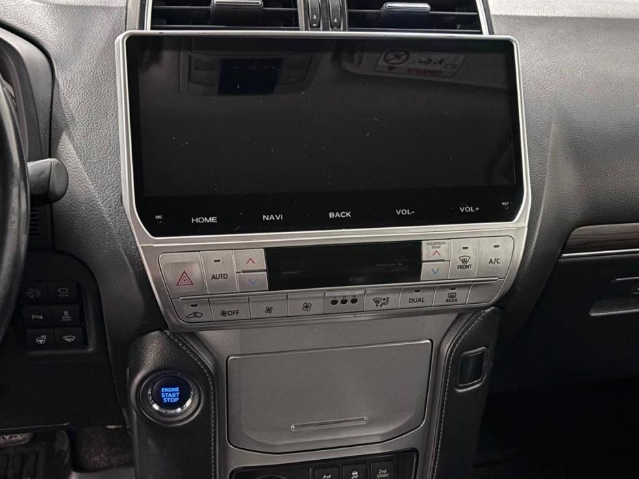 TOYOTA Land Cruiser 2019