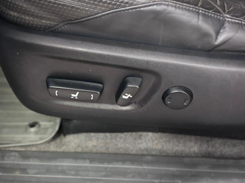 TOYOTA Land Cruiser 2012