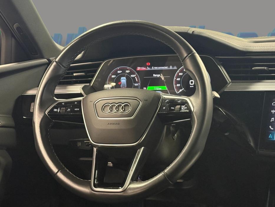 AUDI e-tron 2023