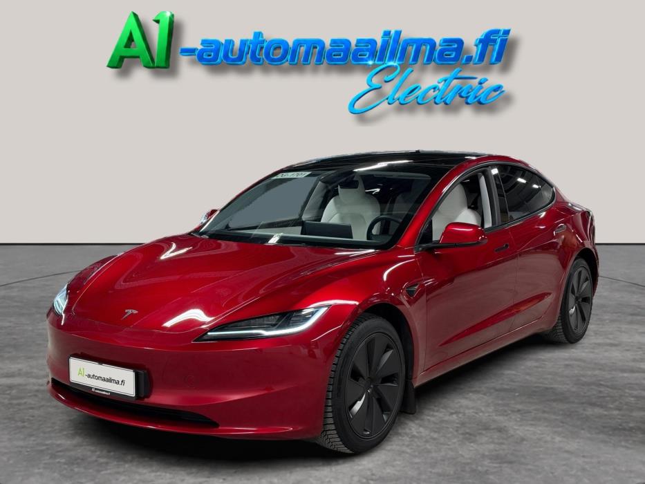 TESLA Model 3 2024