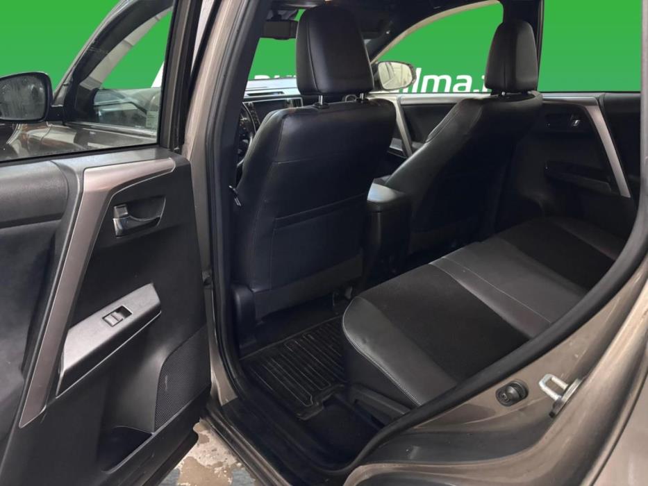 TOYOTA RAV4 2017