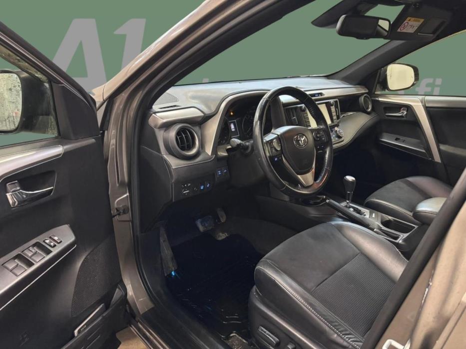 TOYOTA RAV4 2017