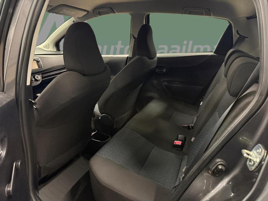 TOYOTA Yaris 2012