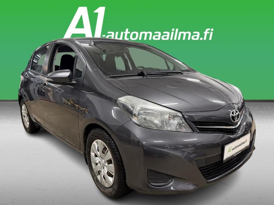 TOYOTA Yaris 2012