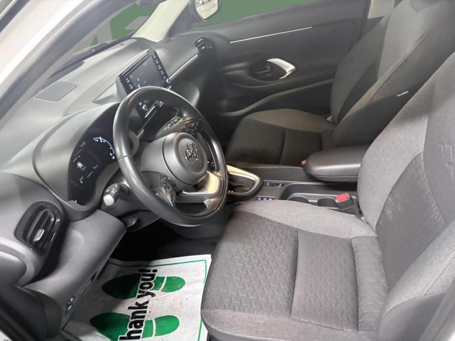 TOYOTA Yaris Cross 2024